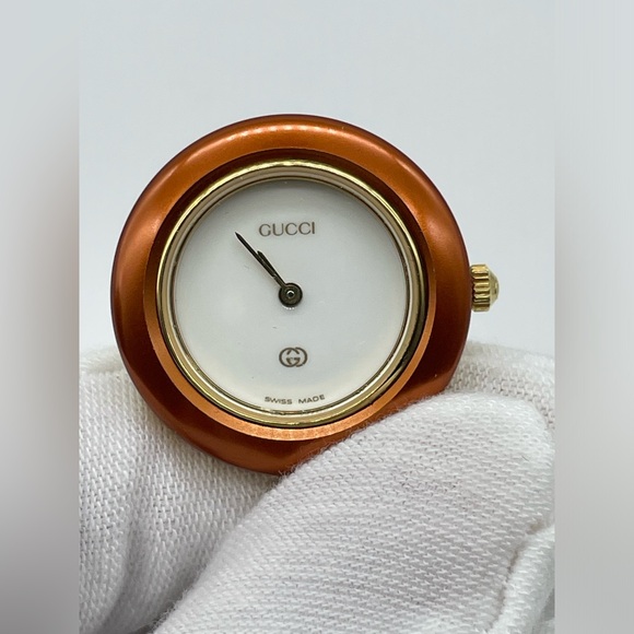 Vintage Gucci Bezel Gold Bangle Watch - Picture 10 of 13